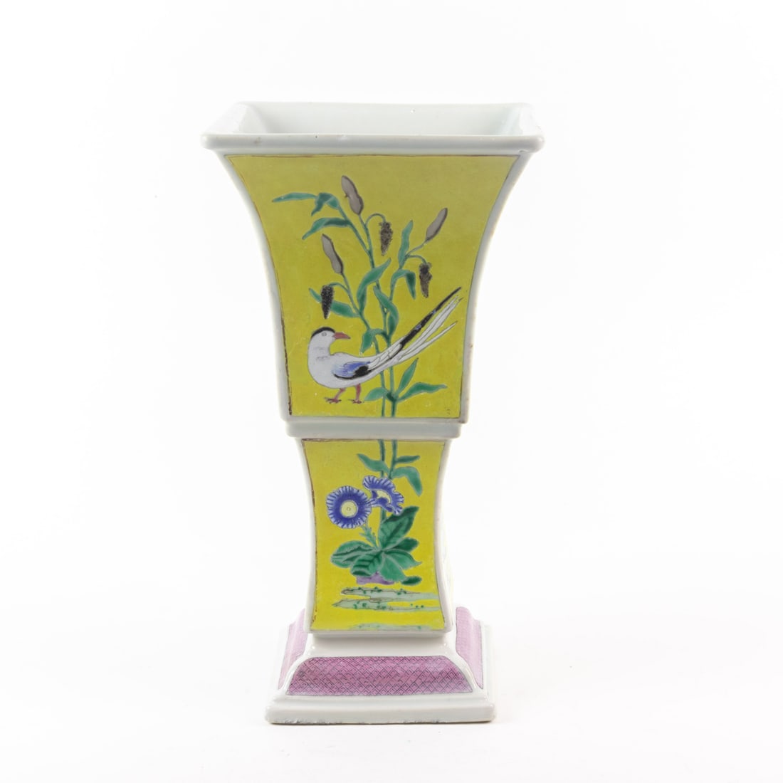 Chinese export famille rose Pronk garniture beaker vase (1 of 2)