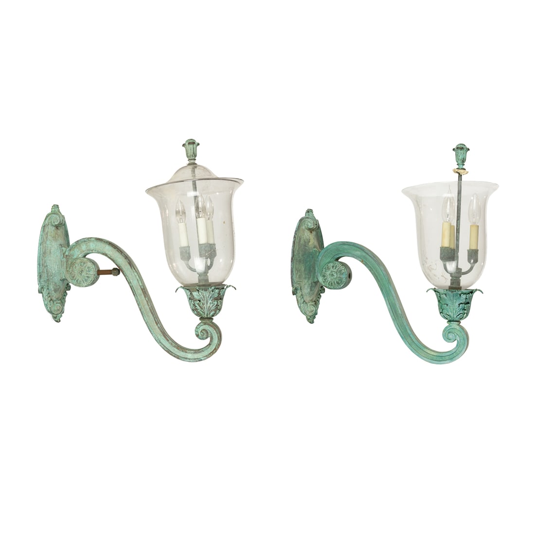 A pair of Classical style verdigris patinated exterior wall lanterns (1 of 6)