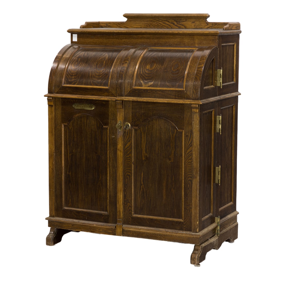 A McCarthy D-600 Wooten style desk in the Victorian taste (1 of 5)