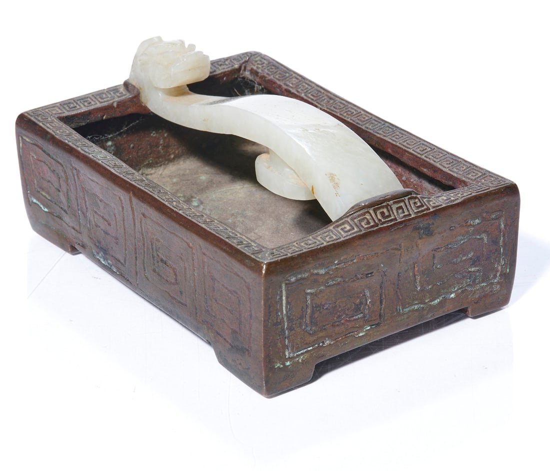 Chinese white jade belt hook (1 of 2)