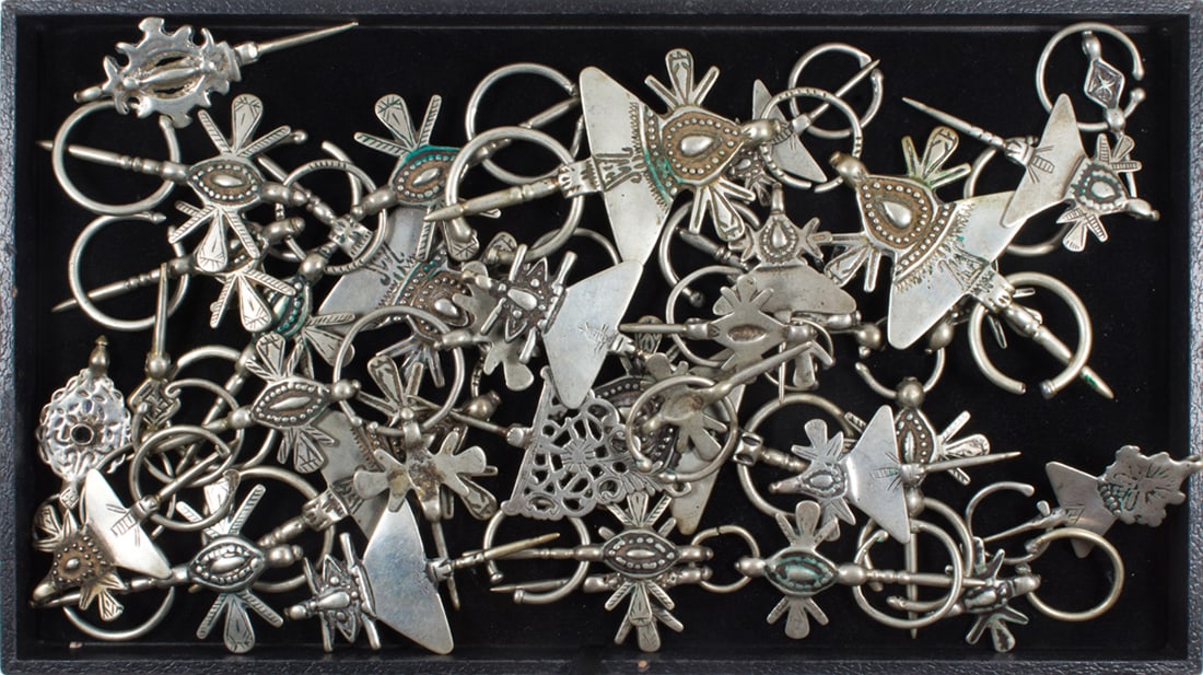 A lot of Moroccan Berber silver fibulae(s) (1 of 1)