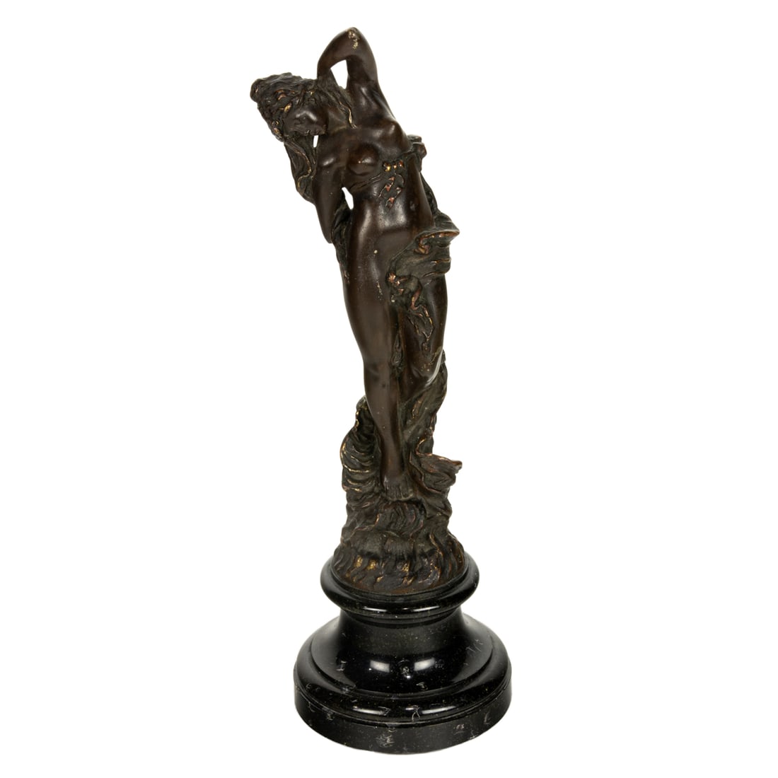 A Continental patinated bronze figure of a beauty (1 of 1)