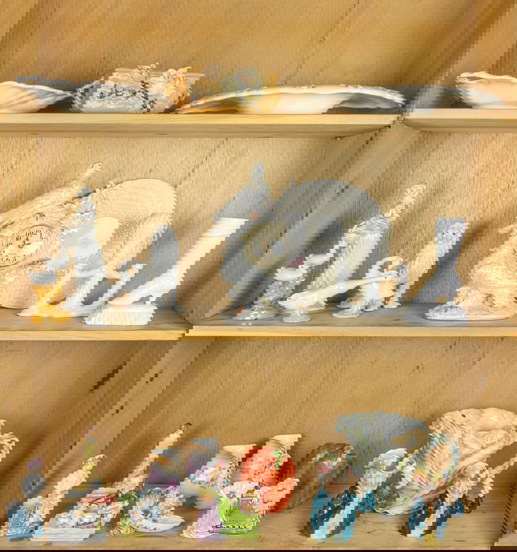 An assembled group of ceramics (1 of 1)