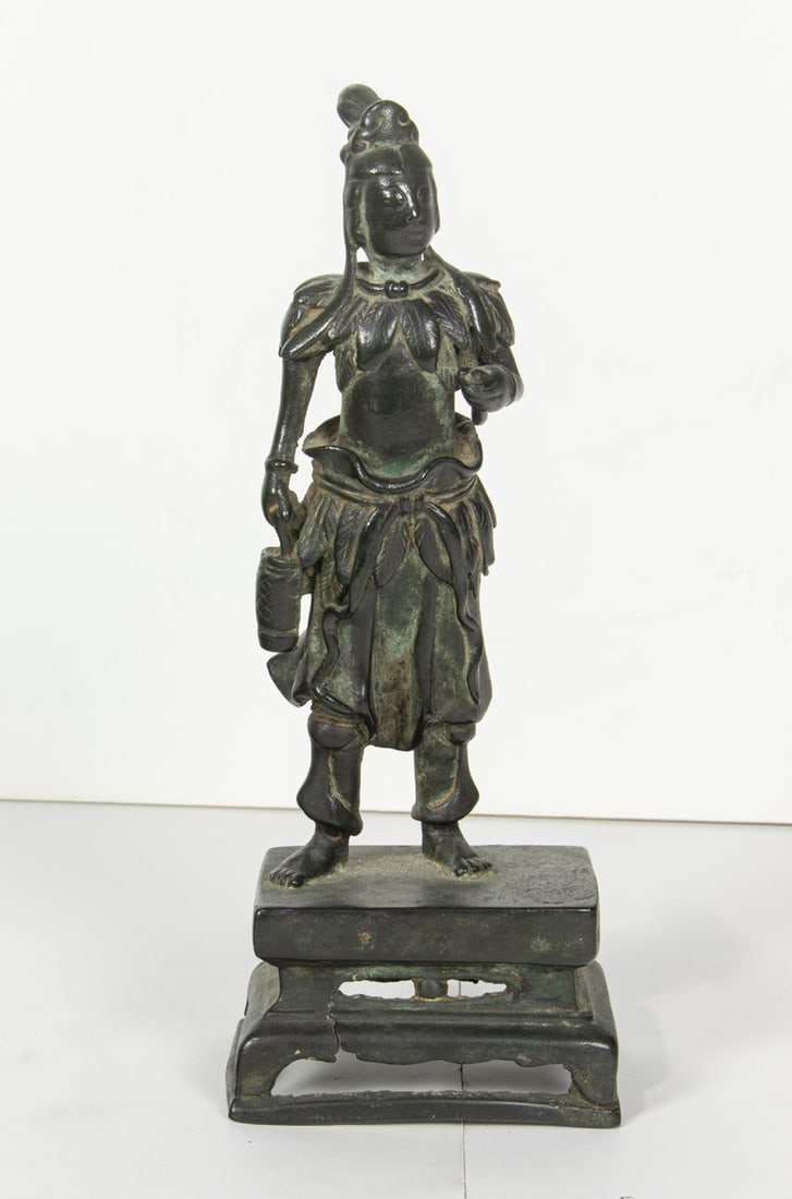 A Chinese bronze Buddha figure (1 of 1)