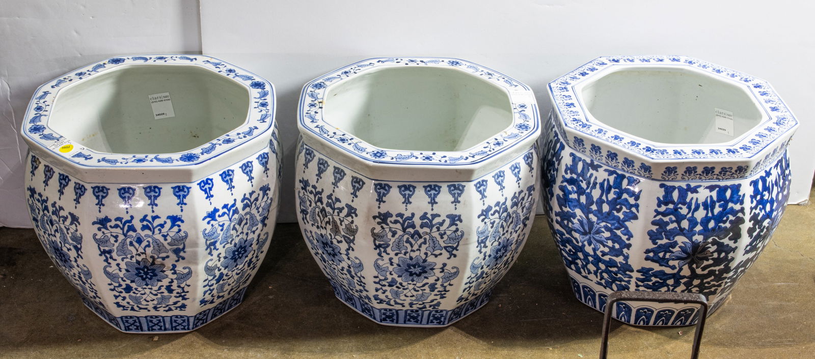 (lot of 3) Chinese blue and white hexagonal planters (1 of 1)