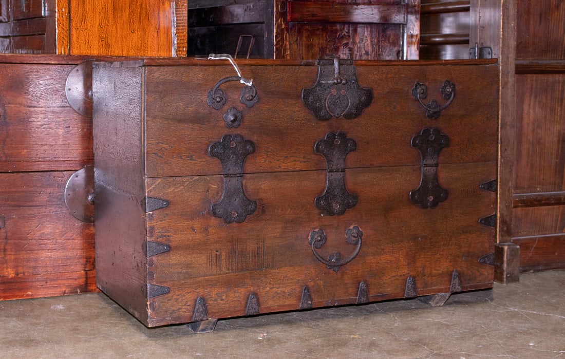 A Korean trunk (1 of 1)