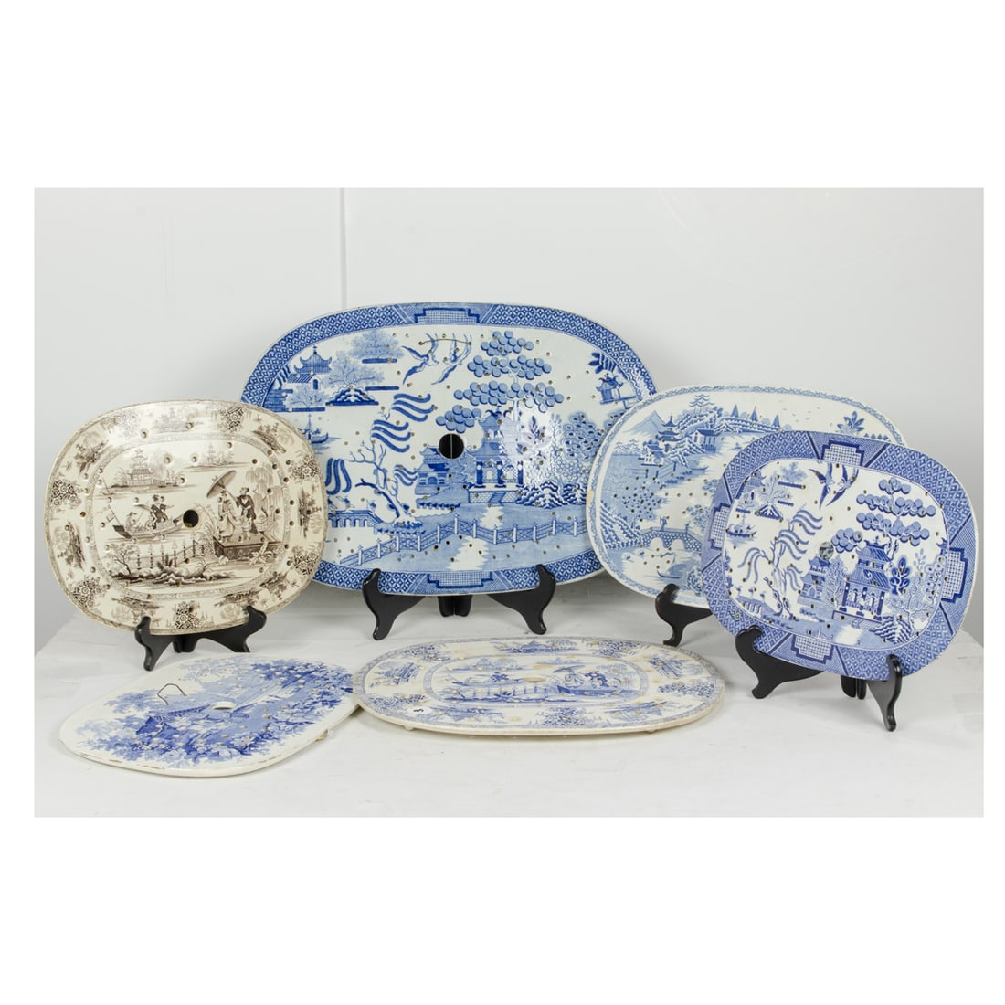Six English transferware ironstone drainers, 19th century (1 of 2)
