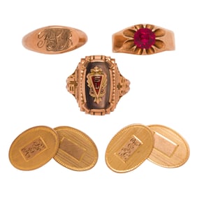 A gold of gent's gold jewelry