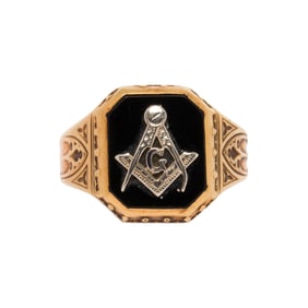 An onyx and 14k gold masonic ring