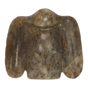 A Chinese hardstone Hongshan style bird pendant