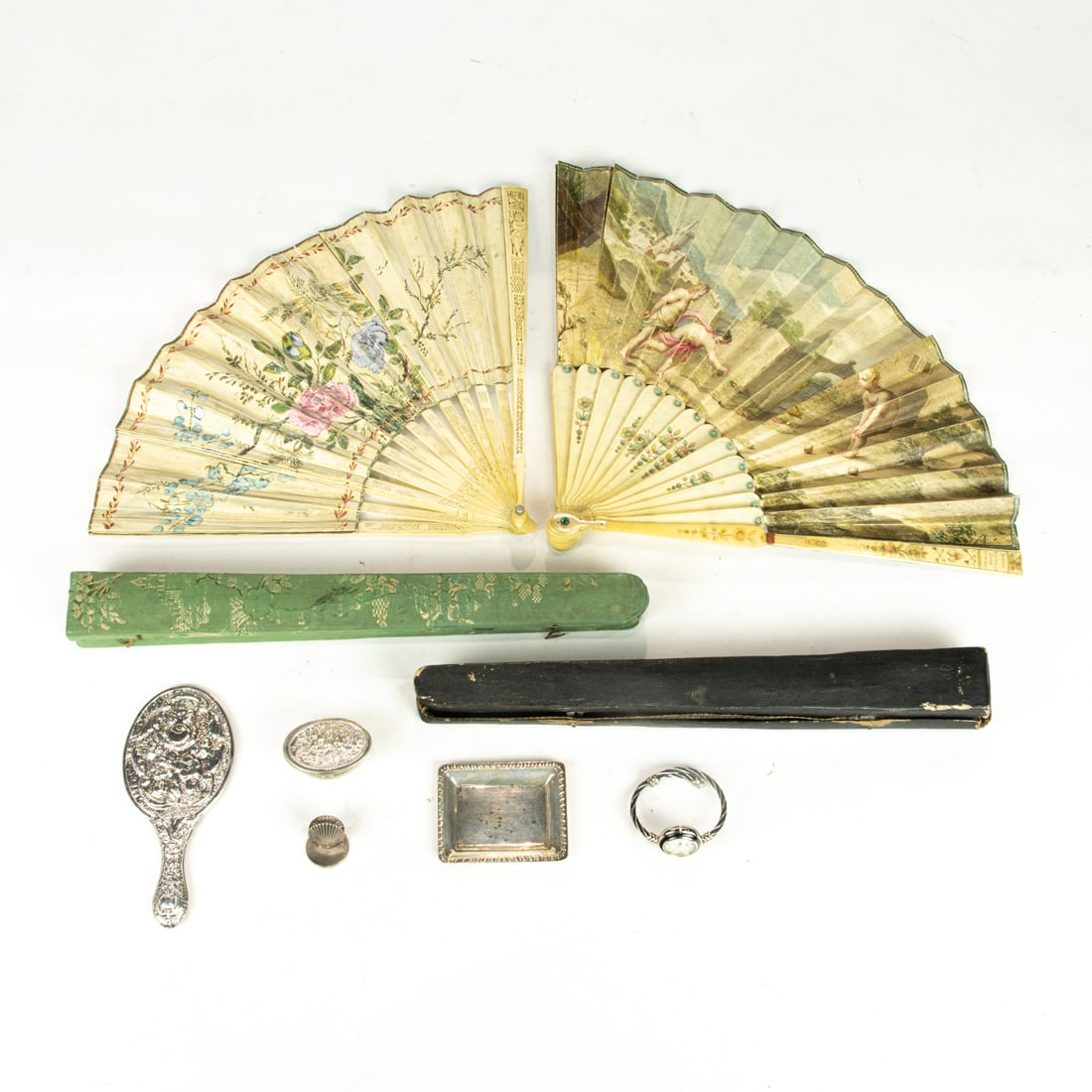 A lot of associated sterling ladies accessories, a Tiffany sterling shell name card holder; a small (1 of 2)