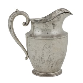 A Wallace sterling pitcher 4 1/2 PTS, #200