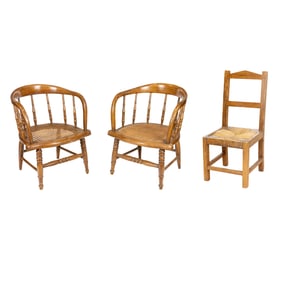 A miniature chair group