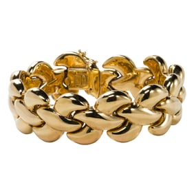 A 14k gold bracelet