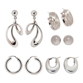 Five pairs of 18k white gold earrings