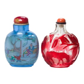 (lot of 2) Chinese glass snuff bottles