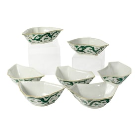 (lot of 7) Chinese famille verte dragon bowls