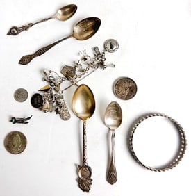 A lot of sterling silver jewelry