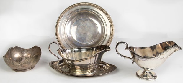Five sterling silver table articles, incl a Reed & Barton Dublin sauce boat