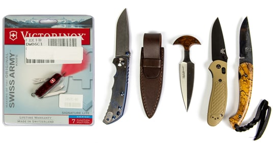 Five Contemporary outdoor, utility and sporting knives in original boxes, including Benchmade