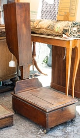 A French Jockey scale with a mahogany body