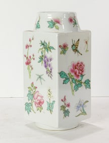 A Chinese famille rose square form vase