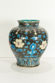 A Chinese fahua vase