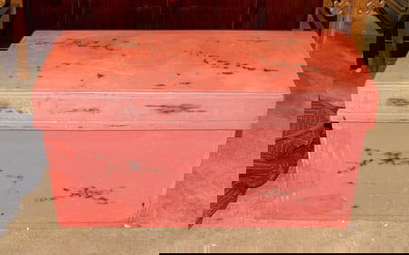 A Japanese red lacquered trunk