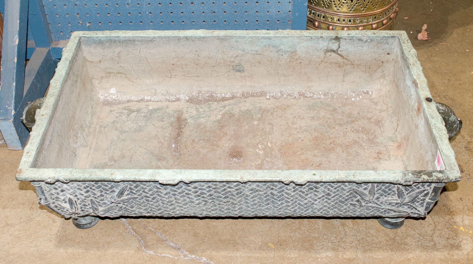 An Asian metal container (1 of 1)