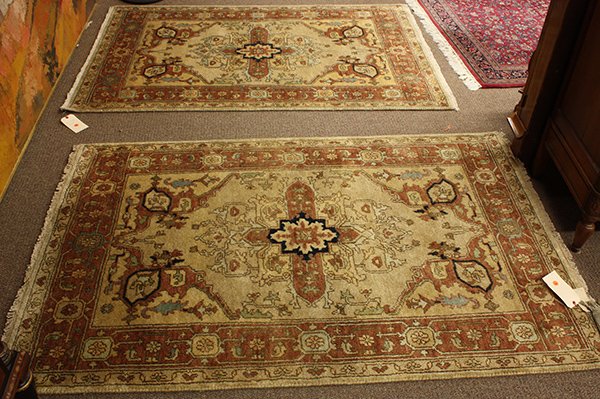 Pair of Agra Serapi carpets: Pair of Agra Serapi carpets, 4' x 6' and 4' x 6'1""