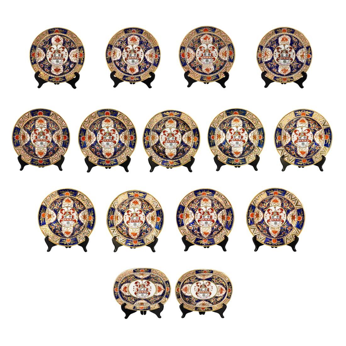 A Chamberlains Worcester armorial porcelain part dinner service made for the Scott Family of Great (1 of 20)