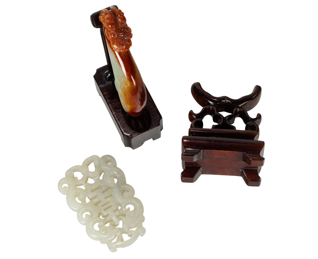 (lot of 2) Chinese jade carvings (1 of 2)