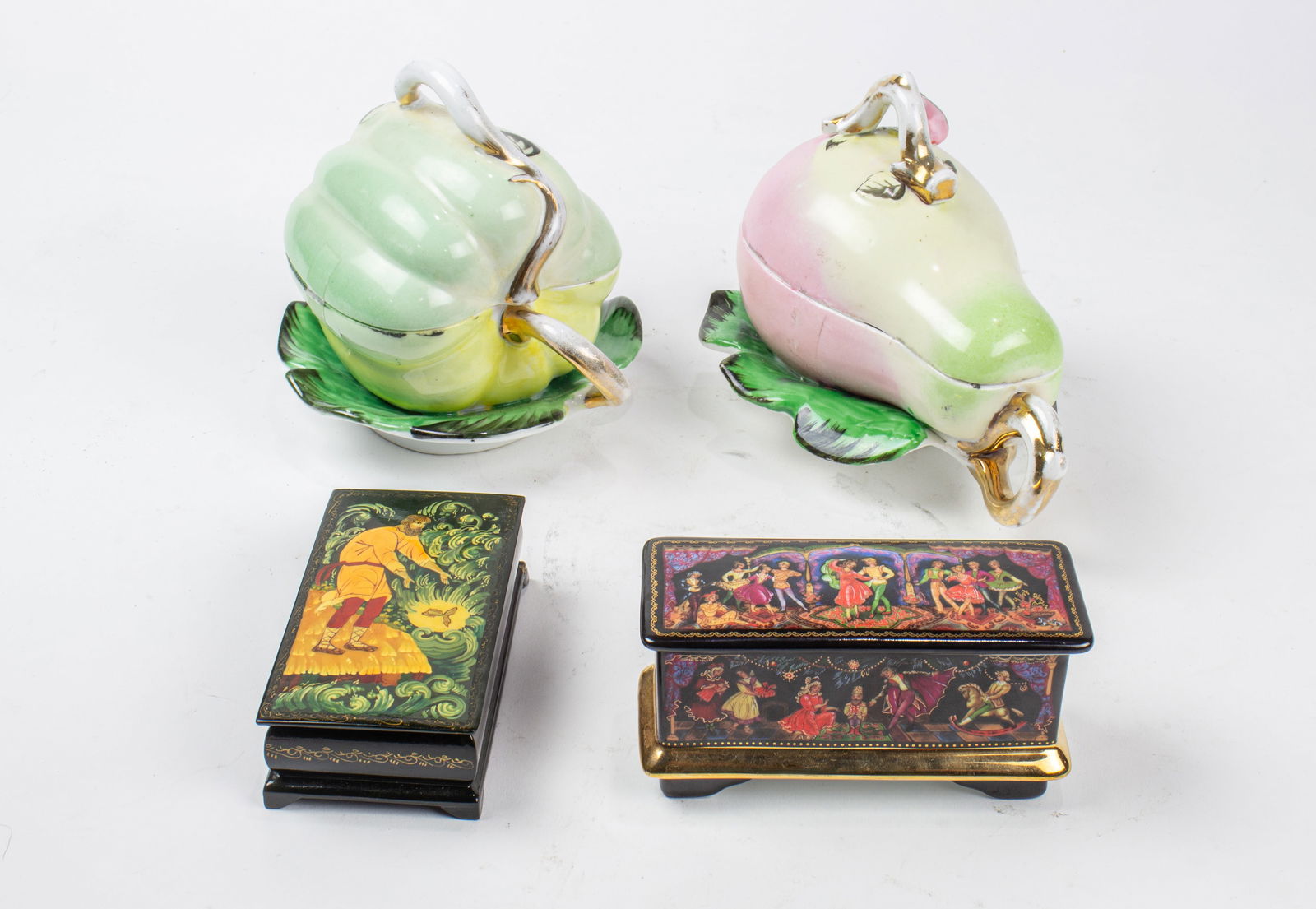 Two Russian Kuznetsov porcelain covered fruit dishes (1 of 1)