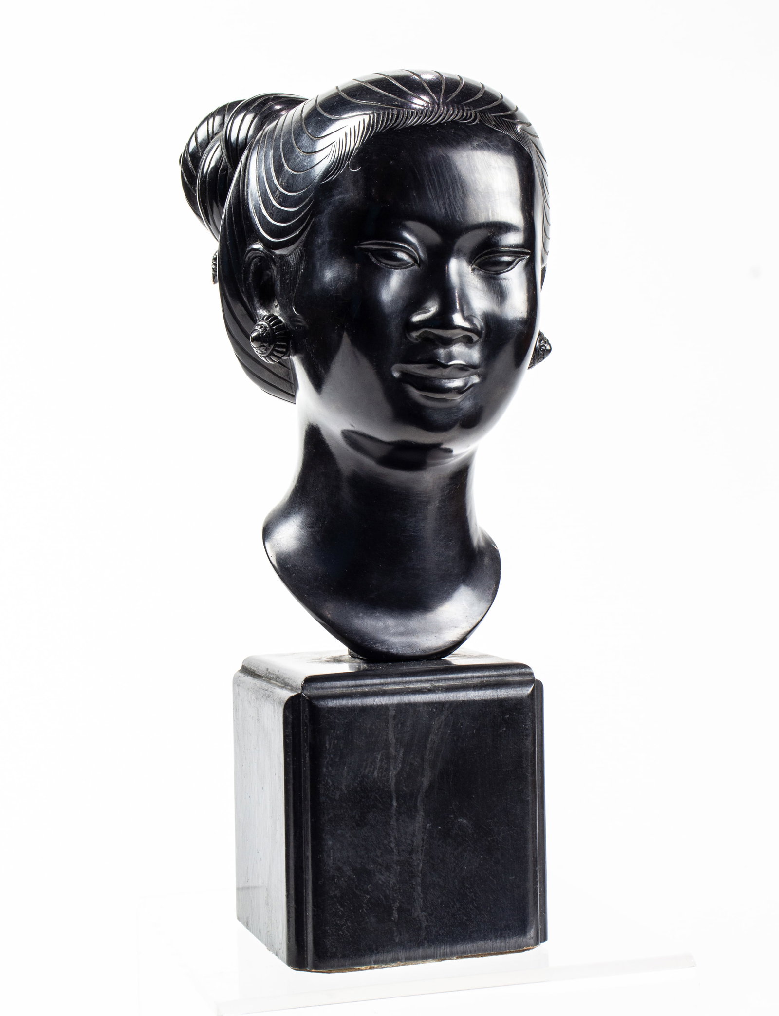 A Thanh Le Nguyen (Vietnam) patinated bronze bust of a woman (1 of 2)