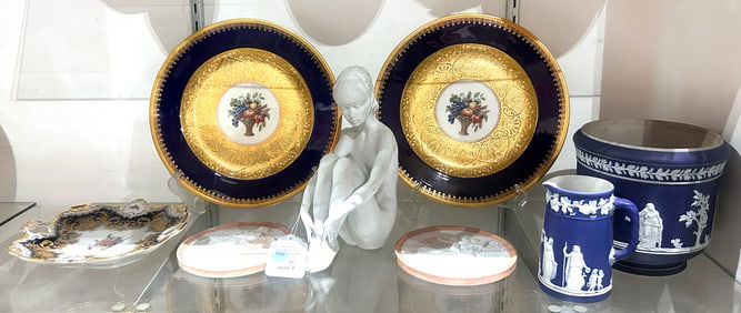 A Pair Hutschenreuther Black Knight plates, two jasper ware pots, and Bing & Grondahl roundels