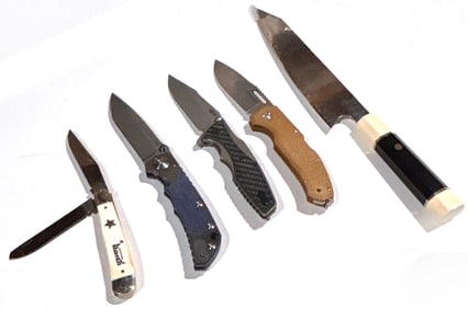Five Contemporary outdoor, utility and sporting knives with cases, including Maserin Ninrod Folding