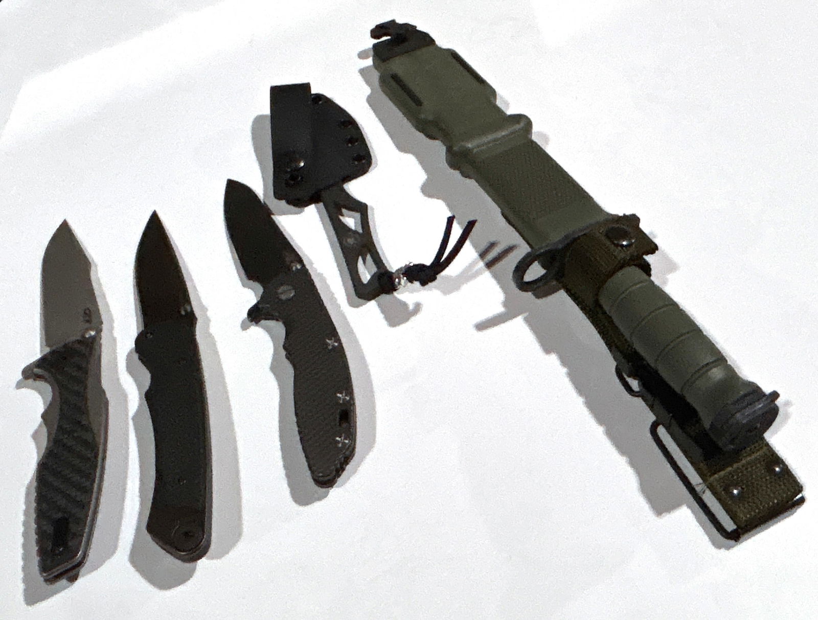 Five Contemporary outdoor, utility and sporting knives with cases, including Hinderer XM-18 3 (1 of 1)
