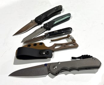 Five Contemporary outdoor, utility and sporting knives with cases, including Chris Reeve Large