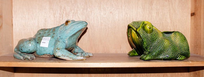 Two Asian ceramic frogs