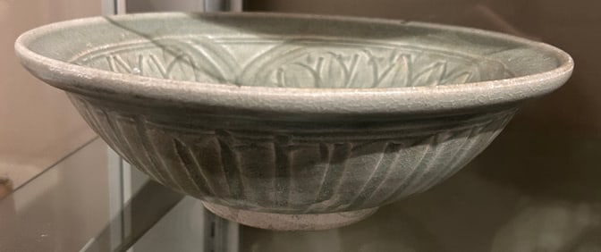 A Chinese export celadon glazed bowl for the Thai market