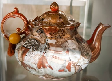 A Japanese Satsuma teapot