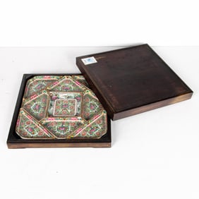 A set of Chinese Canton famille rose sweet meat trays