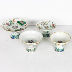 (lot of 4) Chinese famille rose stem trays and bowls