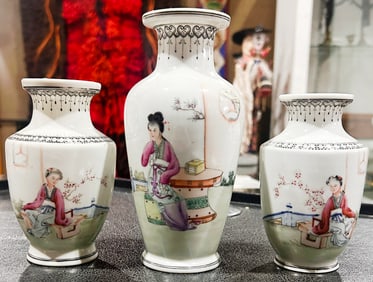 (lot of 3) Chinese famille rose vases