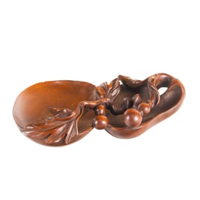 A Chinese boxwood gourd form brush washer