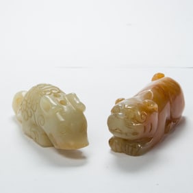 (lot of 2) Chinese jade and hardstone beasts
