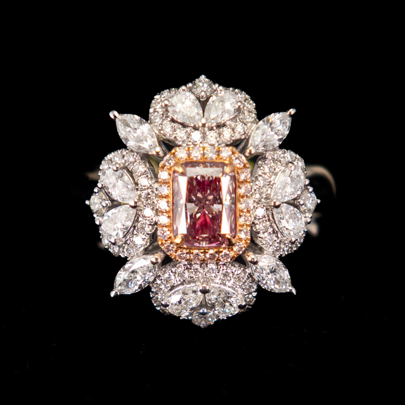 Diamond and 18K white Gold Ring, With GIA (1 of 4)