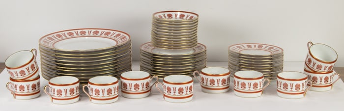 A Ginori porcelain dinner service in the 'Ercolano Red' pattern
