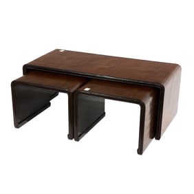 A Modern waterfall lacquered frame coffee table with two nesting stools