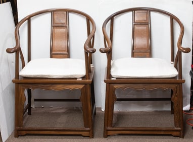 A pair of Chinese jichimu horse-shoe back armchairs
